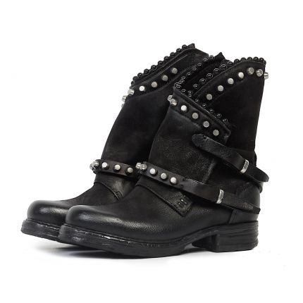 STIEFELETTEN STELLAR